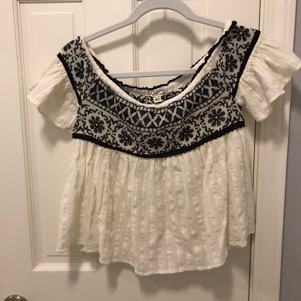 American Eagle top